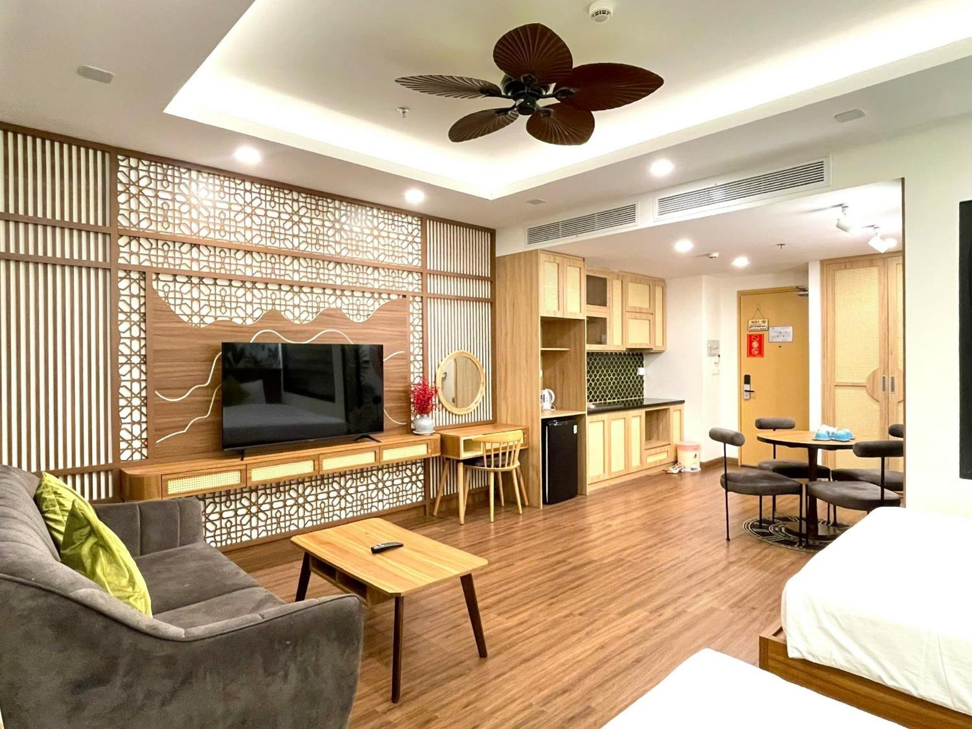 Tony Apartment -Flc Sea Tower Quy Nhon Esterno foto